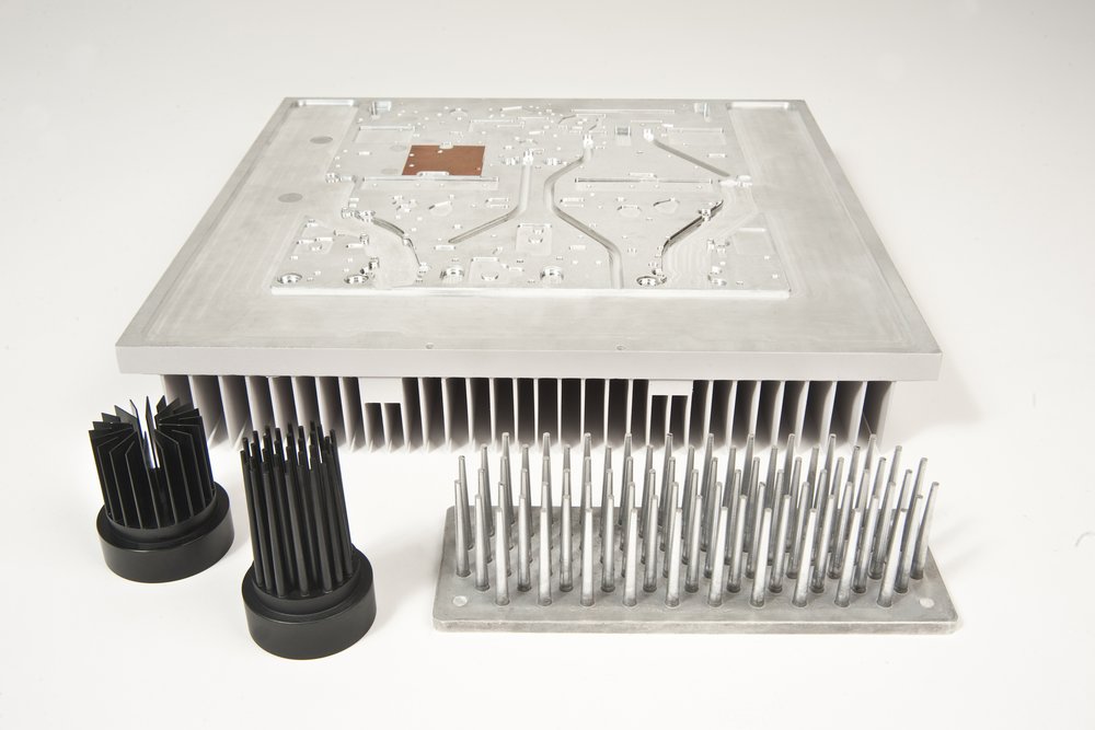 Nouveauté ! HDDC : un processus d’injection-moulage haute densité (High Density Die Casting) pour dissipateurs et plaques-froide à hautes performances développé par AAVID Thermalloy